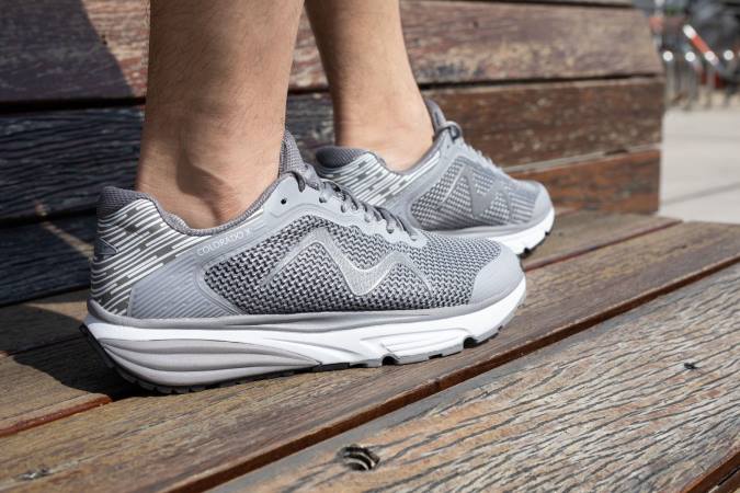 MBT N6ZJ144 zapatos para correr gris mujer colorado x