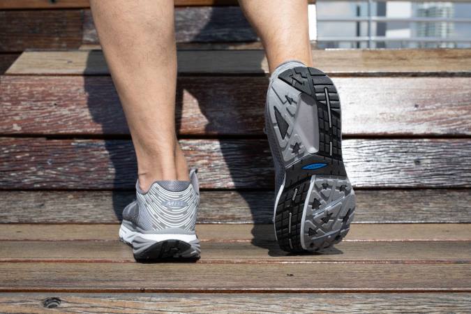 MBT N6ZJ144 zapatos para correr gris mujer colorado x