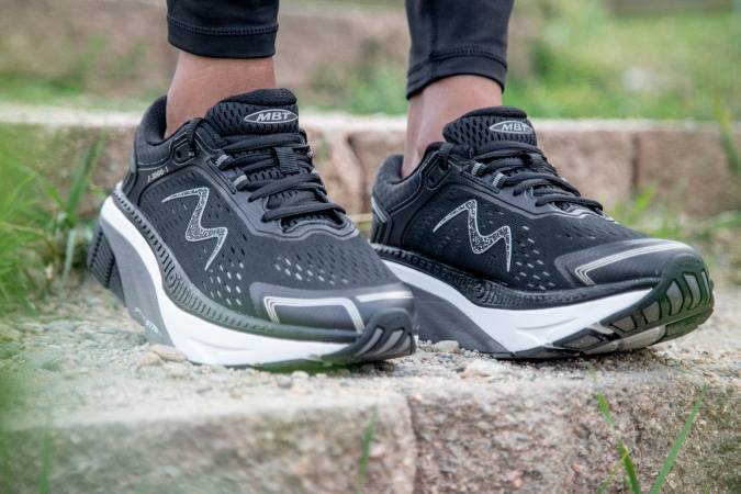 MBT N6ZJ206 zapatos para correr Gris oscuro mujer z-3000-1